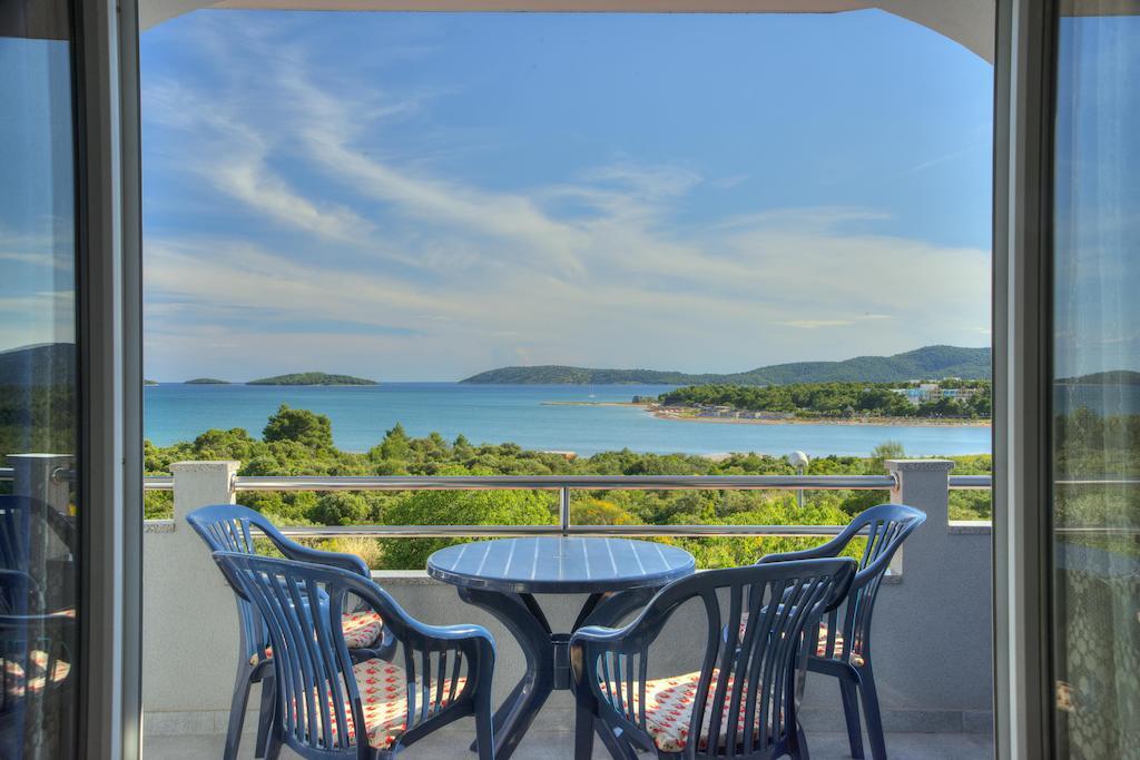 Apartments Peran Šibenik Oda fotoğraf
