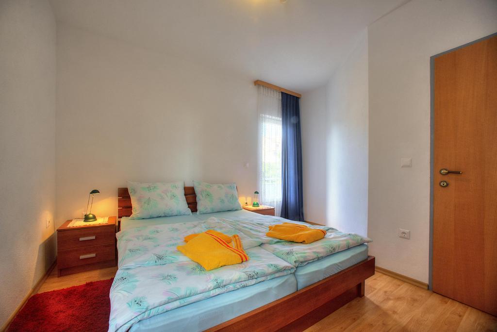 Apartments Peran Šibenik Oda fotoğraf