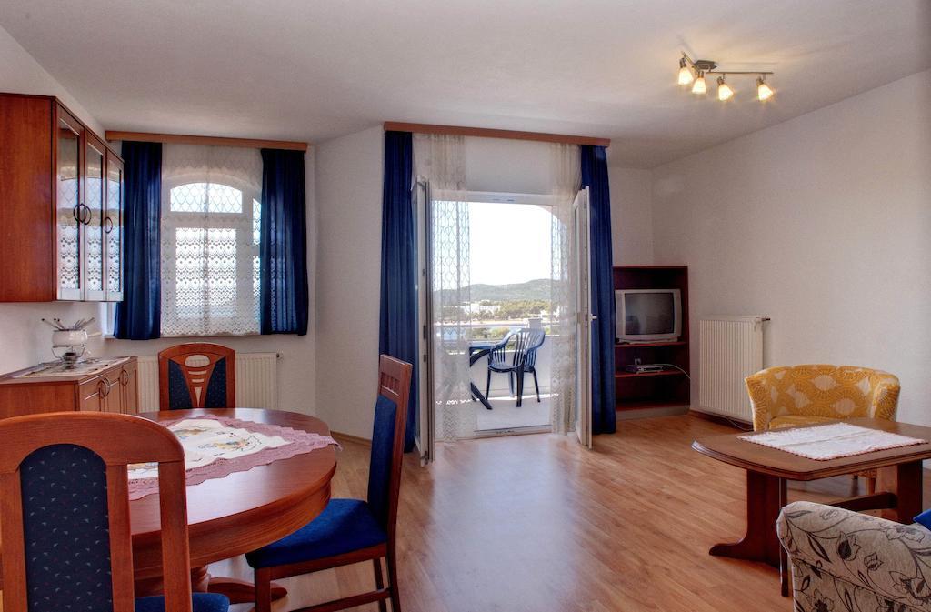 Apartments Peran Šibenik Oda fotoğraf